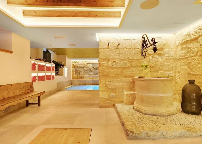 Hotel Gloria De Sant Jaume